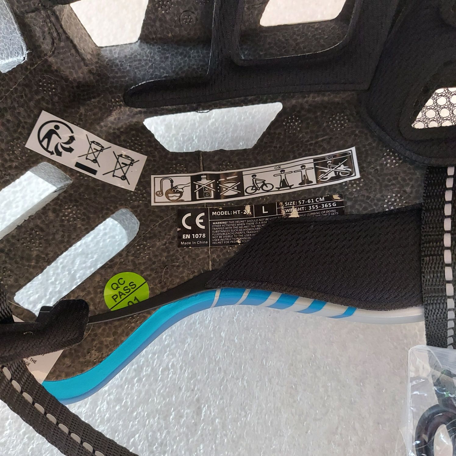 Victgoal Kask rowerowy z ładowanym przez USB, światło LED