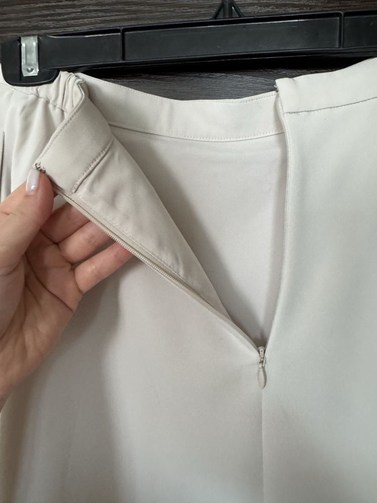 Спідниця Uniqlo S юбка міді