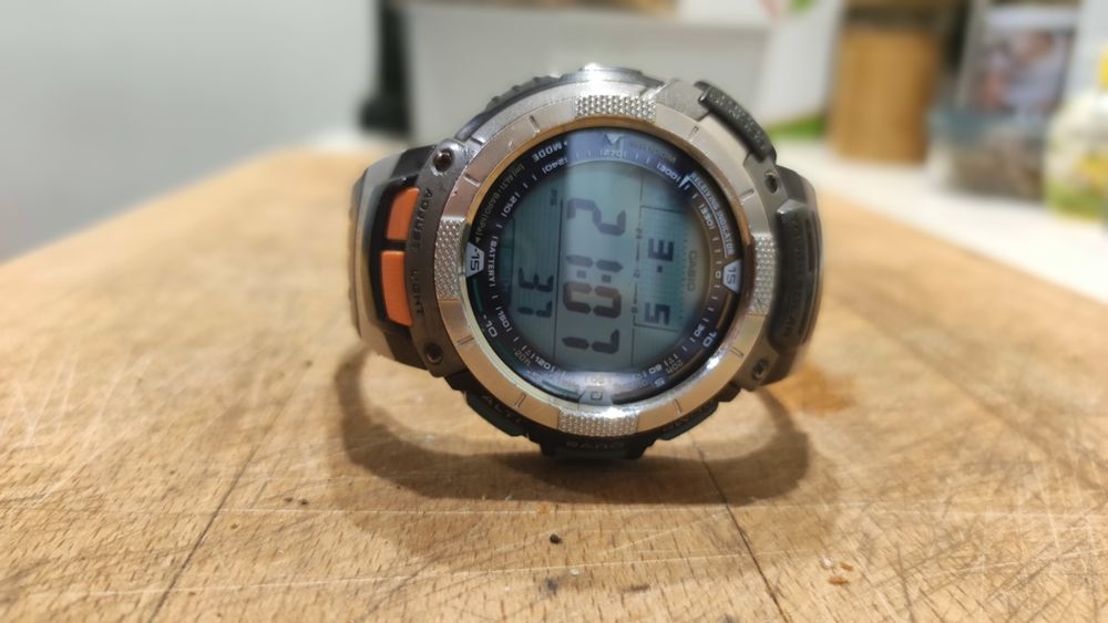 CASIO Pathfinder PAW 1100