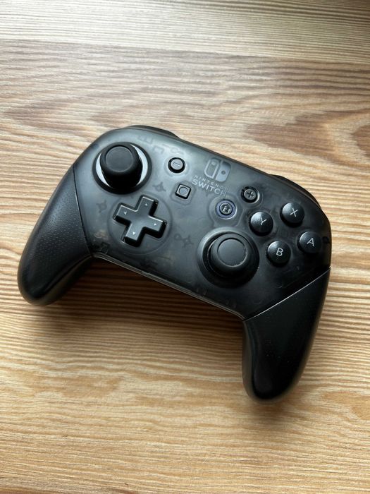 Nintendo Switch Pro Controller