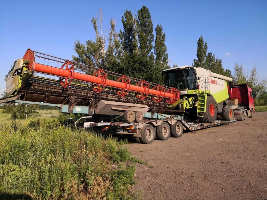 Комбайн + 3 жниварки CLAAS Lexion 570 (2007)