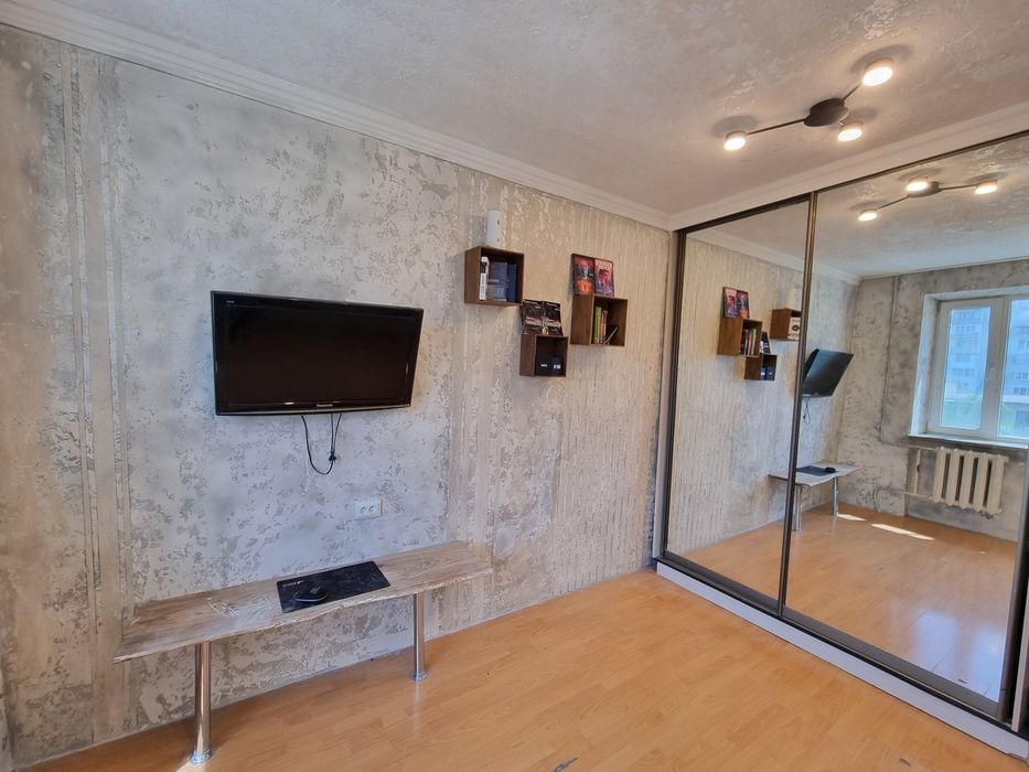 Продам 1-комн квартиру на Святослава Рихтера Приватбанк