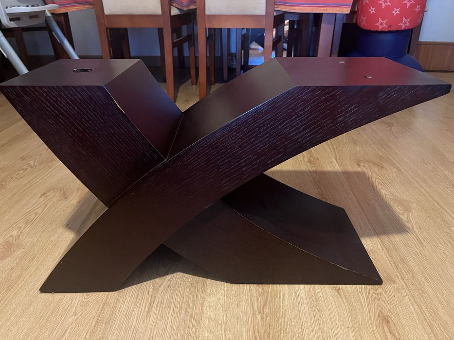 Mesa de centro com vidro temperado