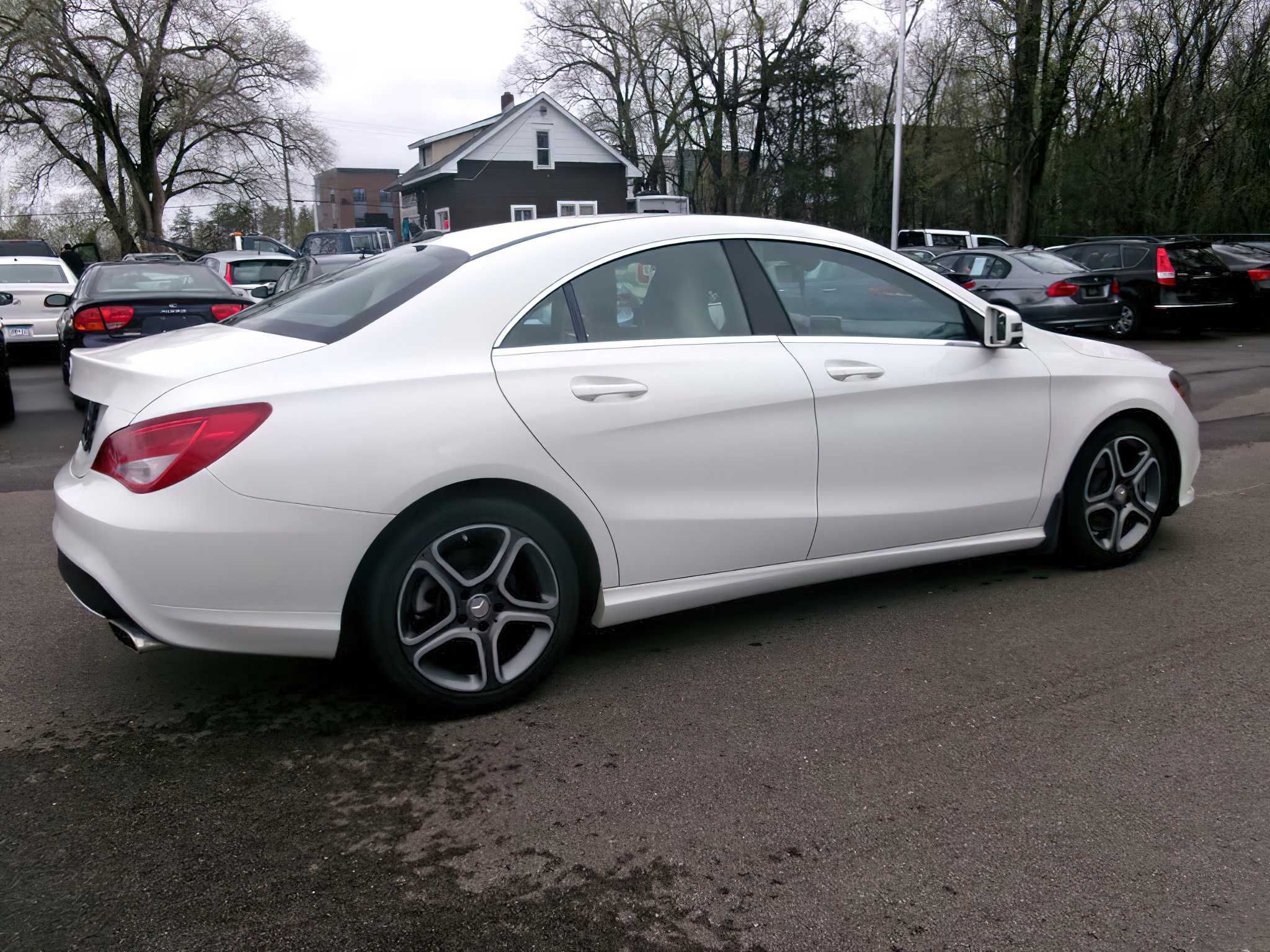 Mercedes-Benz CLA 250 2014 2.0