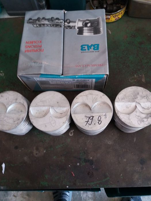 Продам поршня мотор Ваз 1.5