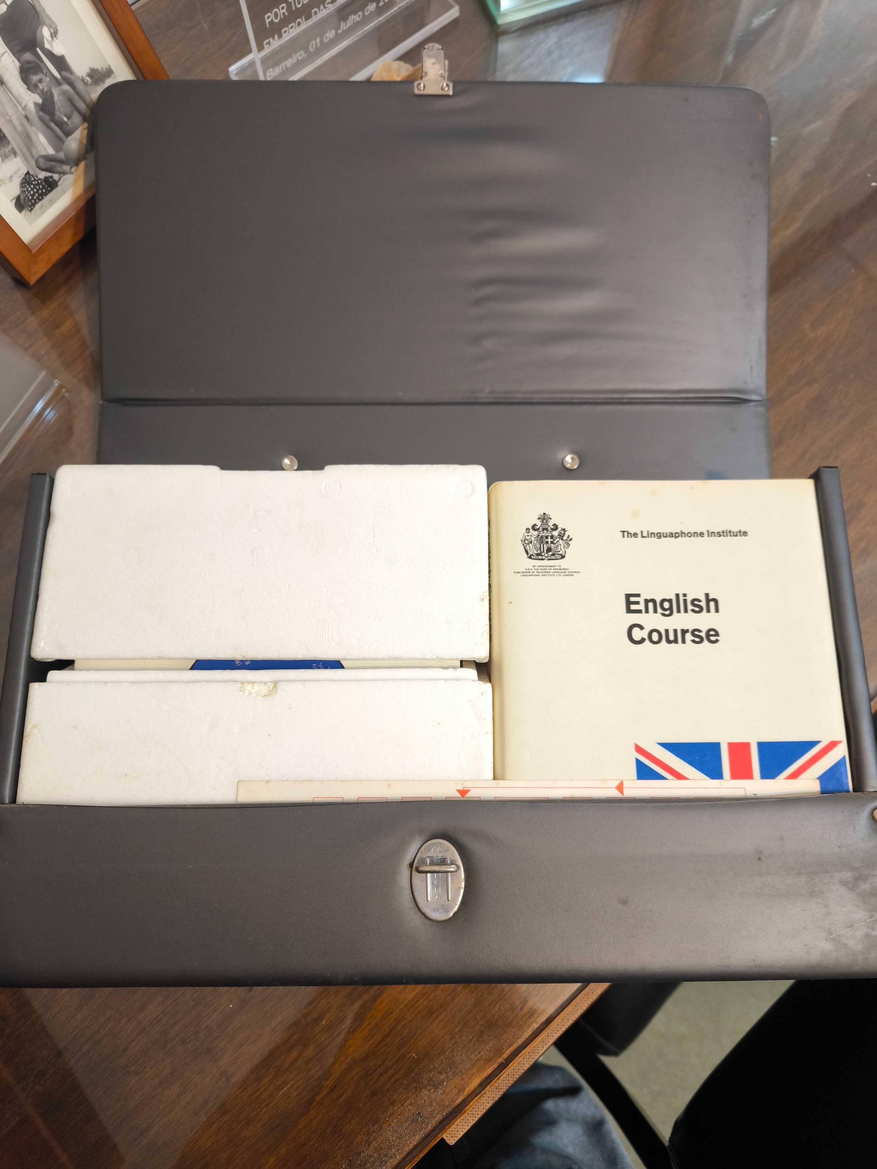 Curso de inglês em Vinil