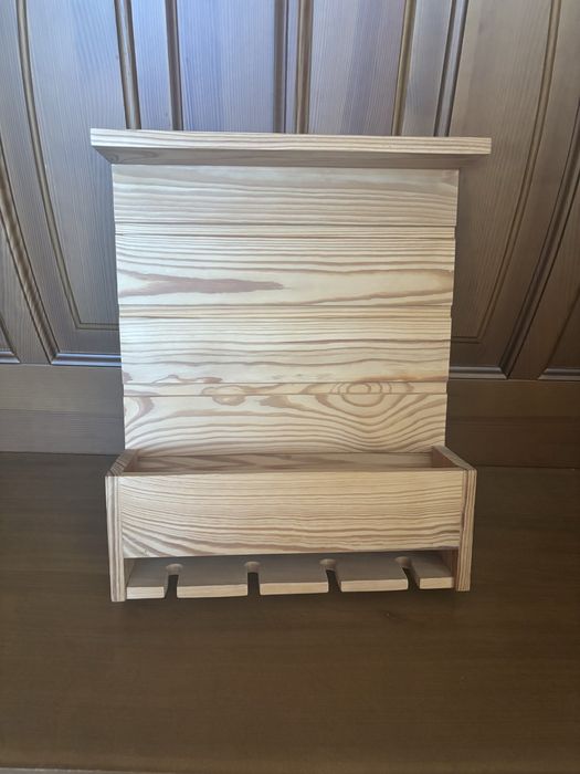 Поличка для вина