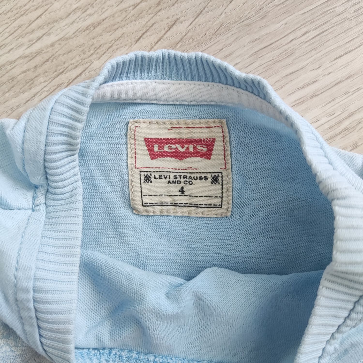 T-shirts LEVI'S - tamanho: 4