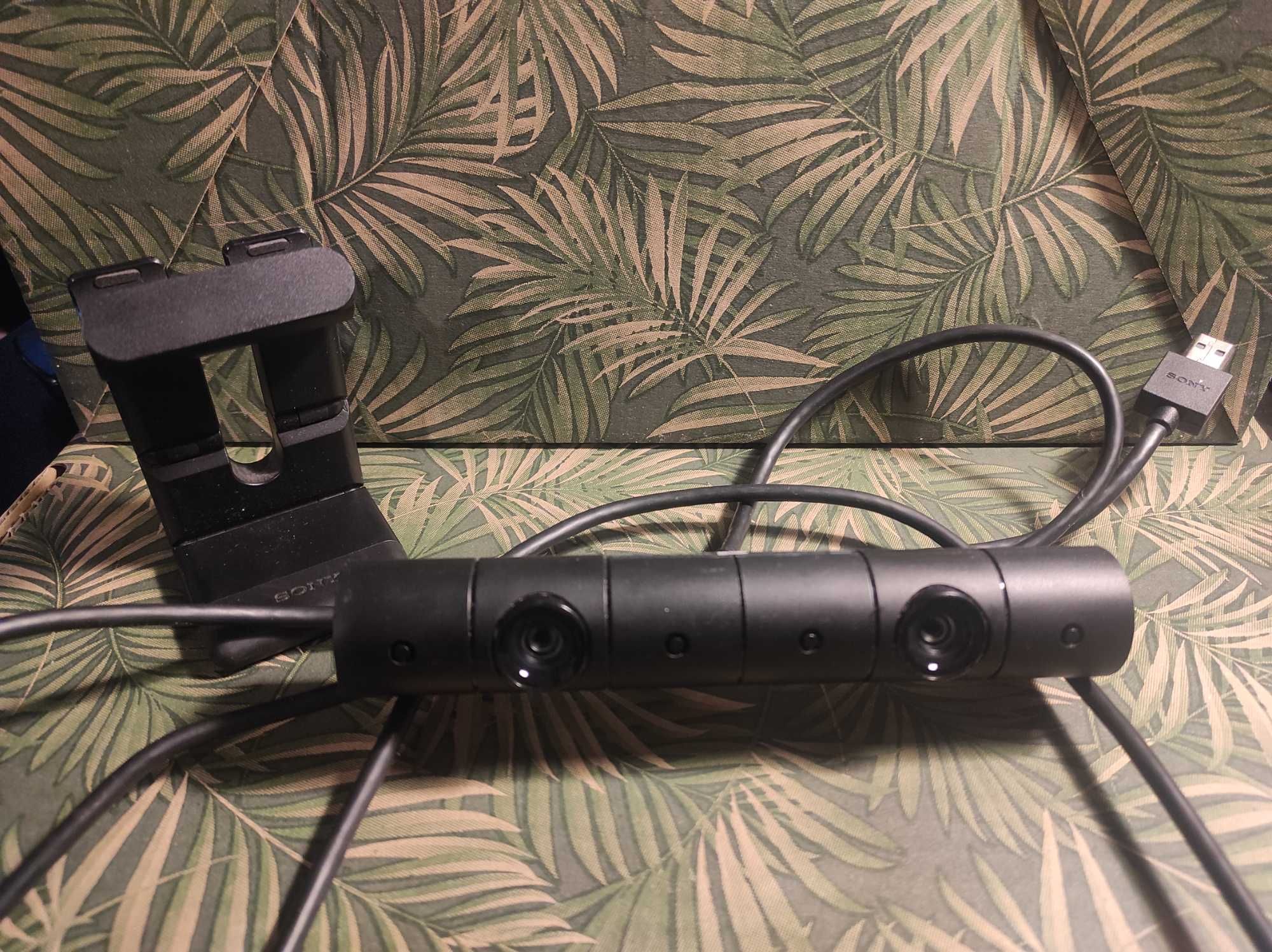 Gogle VR do PS4 z uszkodzonym kablem