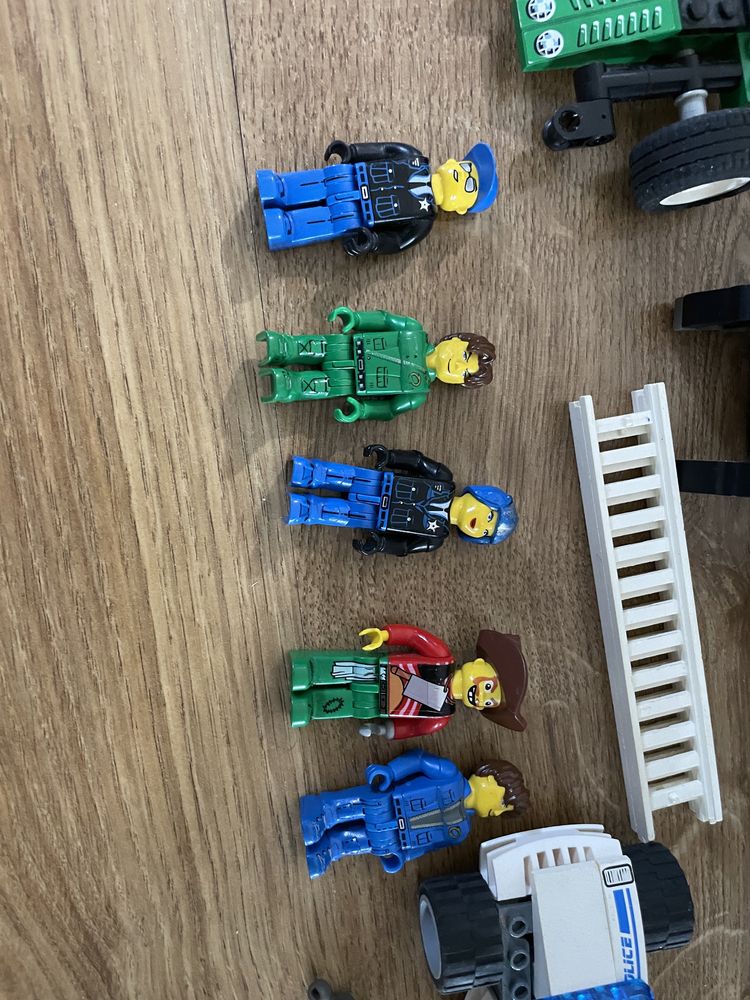 Lego techniks i chyba stare junior tak mi sie wydaje