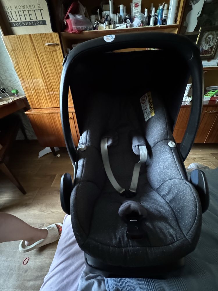 автолюлька з базою Maxi-Cosi