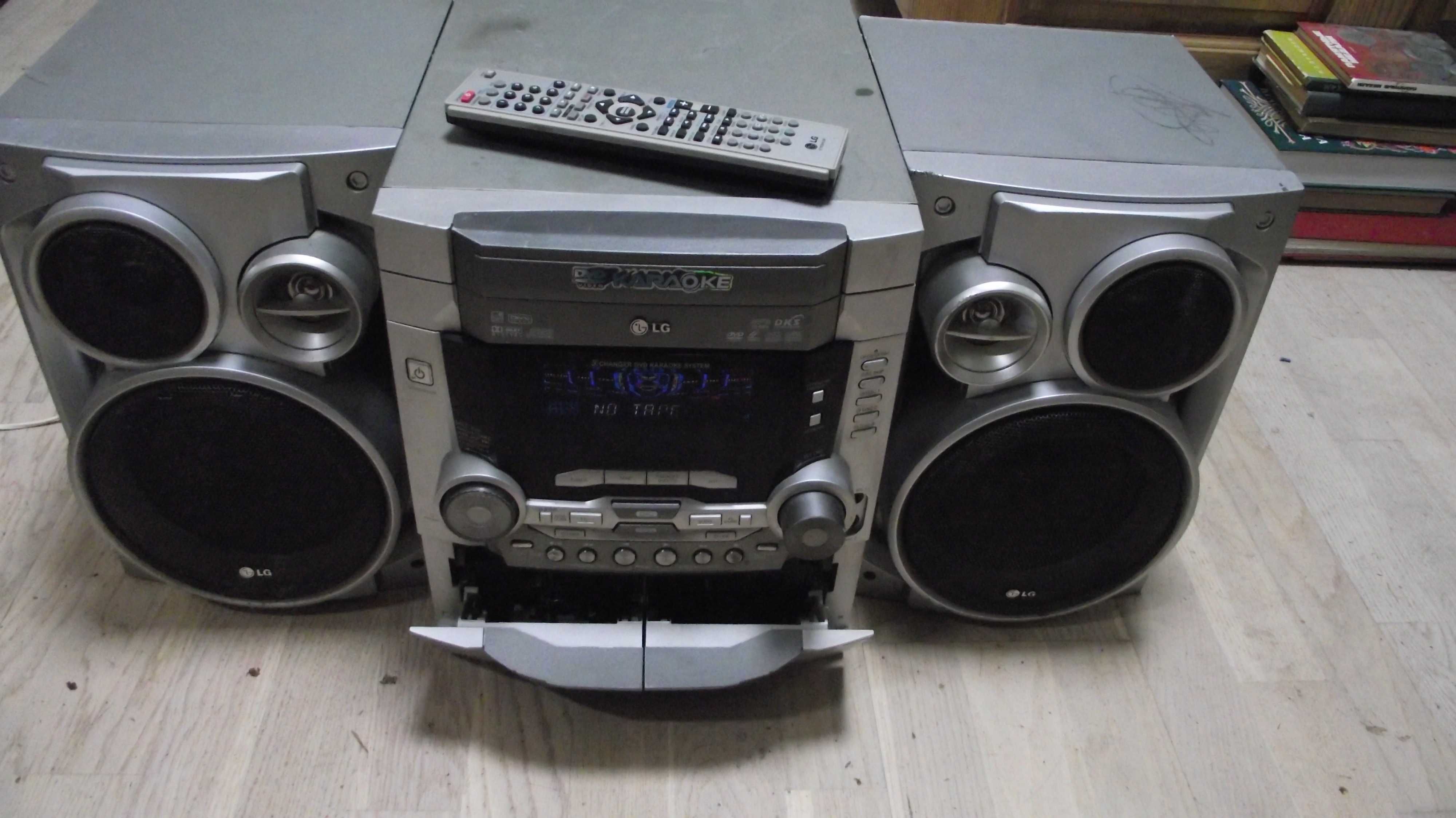 LG LM-K3340 X (караоке) .
