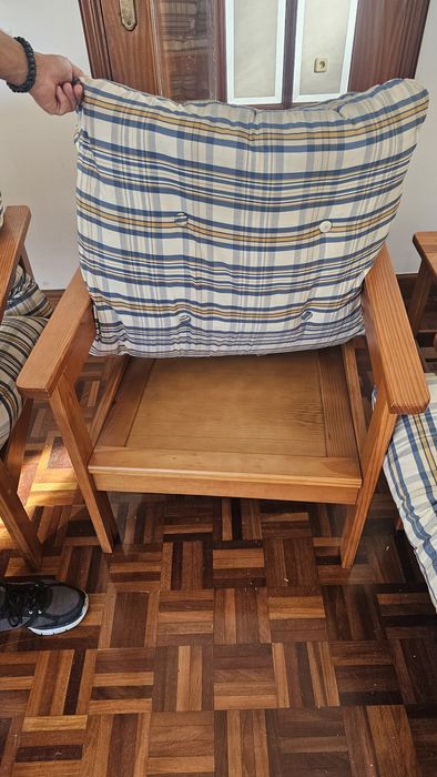 Trio de sofás/ cadeirões