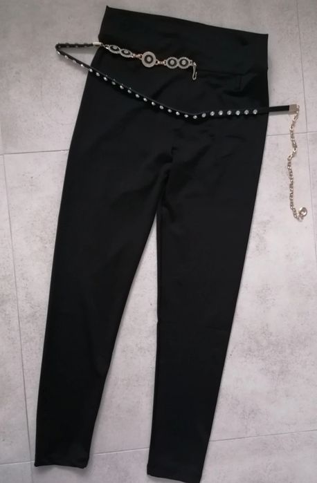Spodnie damskie leginsy czarne rurki