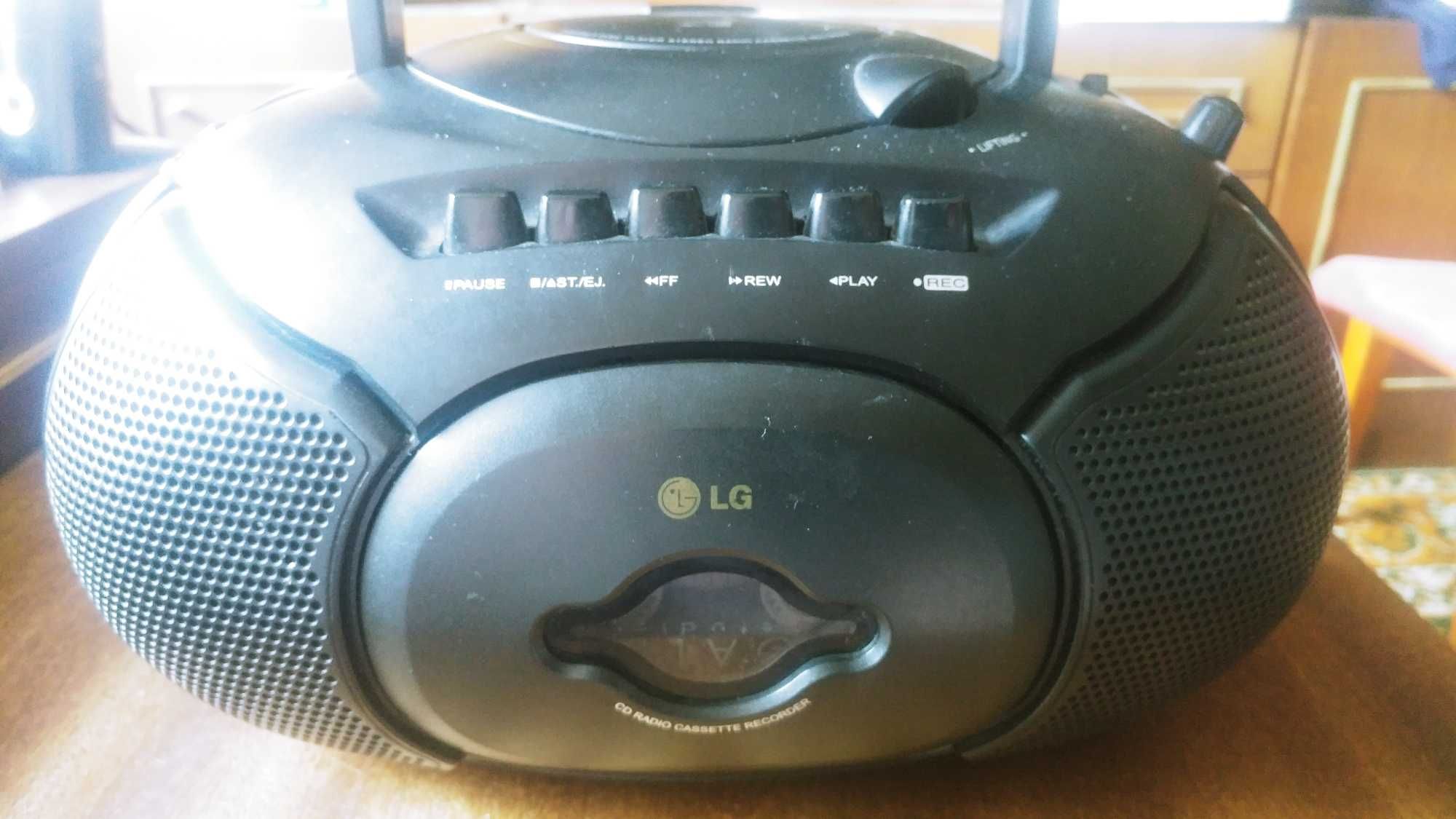 Бумбокс Магнитола CD / радио / кассета LG CD-321 AX