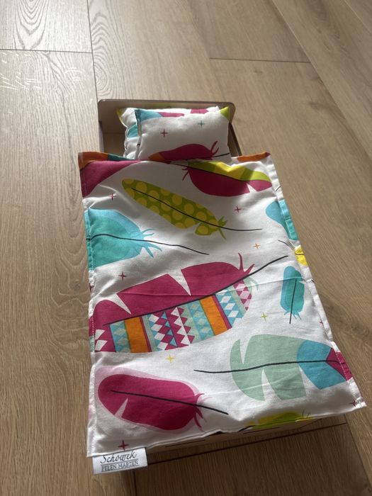 Łóżeczko i posciel dla lalki Barbie