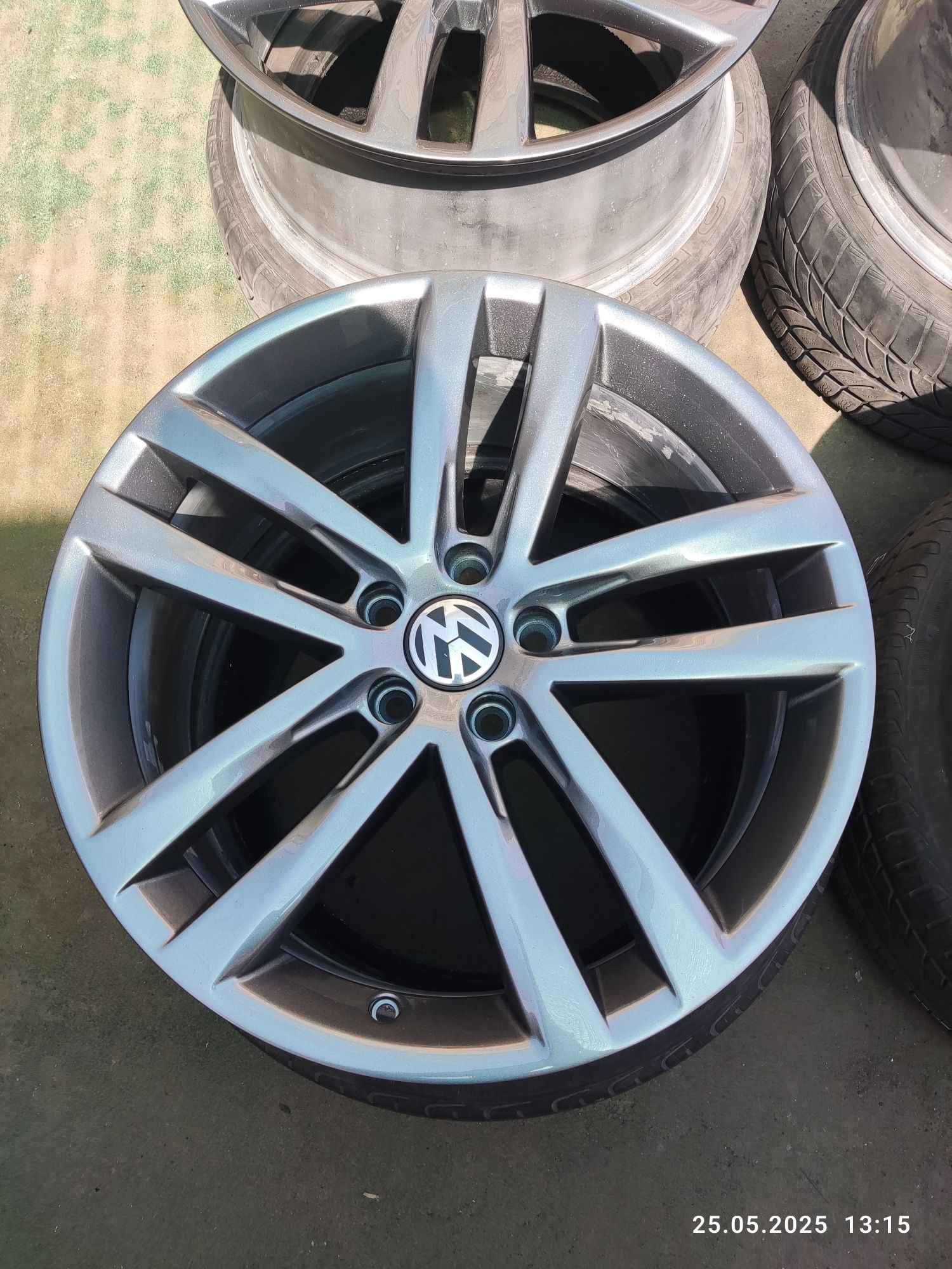 Диски 5/112 R19 оригінал Volkswagen Passat R-line