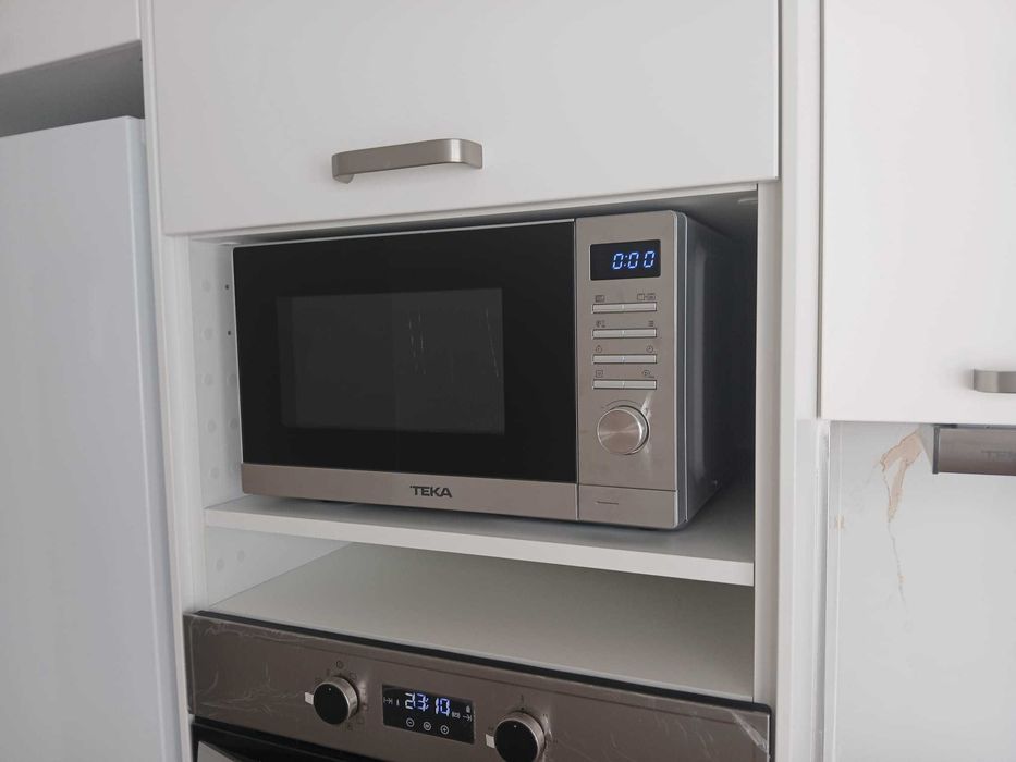 Micro-ondas inox Teka 25L - NOVO