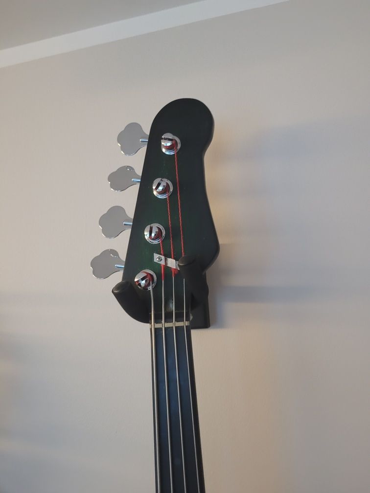 Bas bezprogowy DYI Harley Benton fretless unikat!