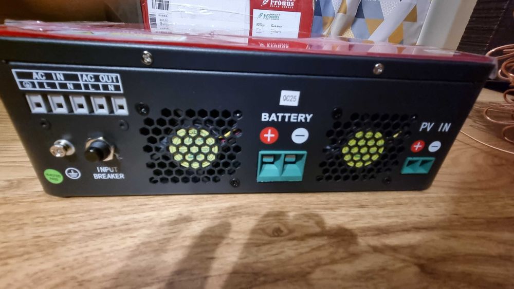 Inwerter hybrydowy Fronus PV-2200-12V 2200W (2kW)