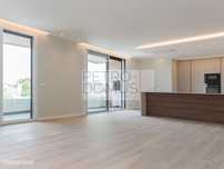 Apartamento T3 Novo, Excelentes Acabamentos, Marinha Grande