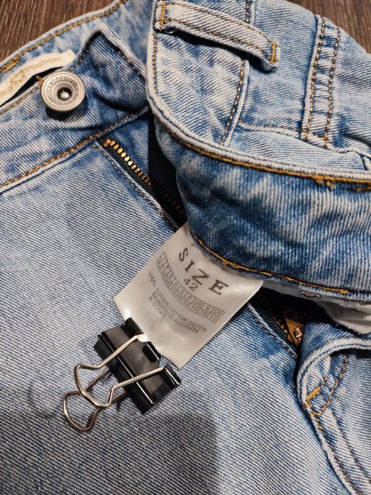 Одяг штани МОМ джинси