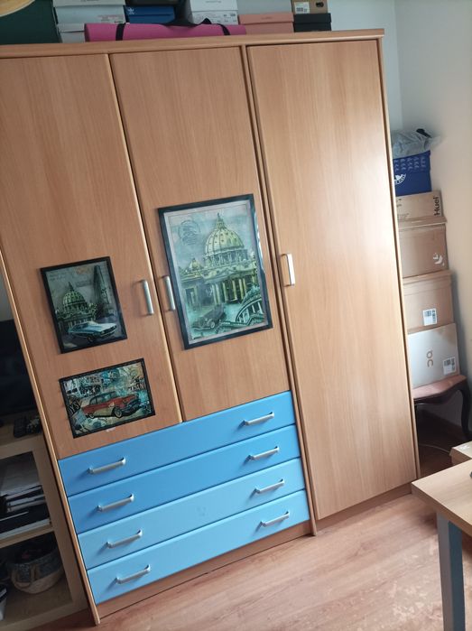 Roupeiro quarto criança