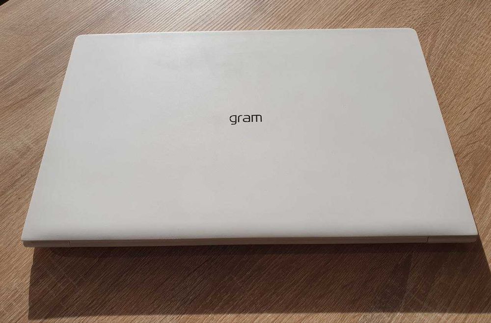 LG GRAM i5 10210U 16GB DDR4 256GB WIFI