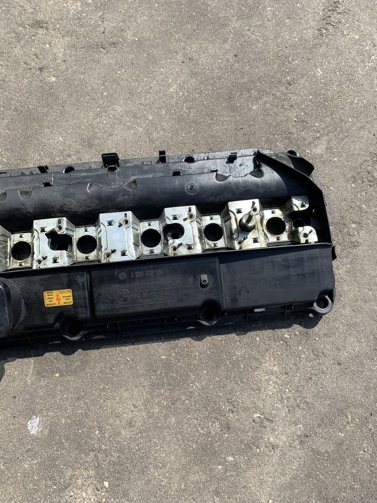 Pokrywa zaworów BMW E46 E39 M52 2.0 benzyna