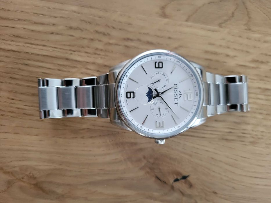 Zegarek firmy Bisset