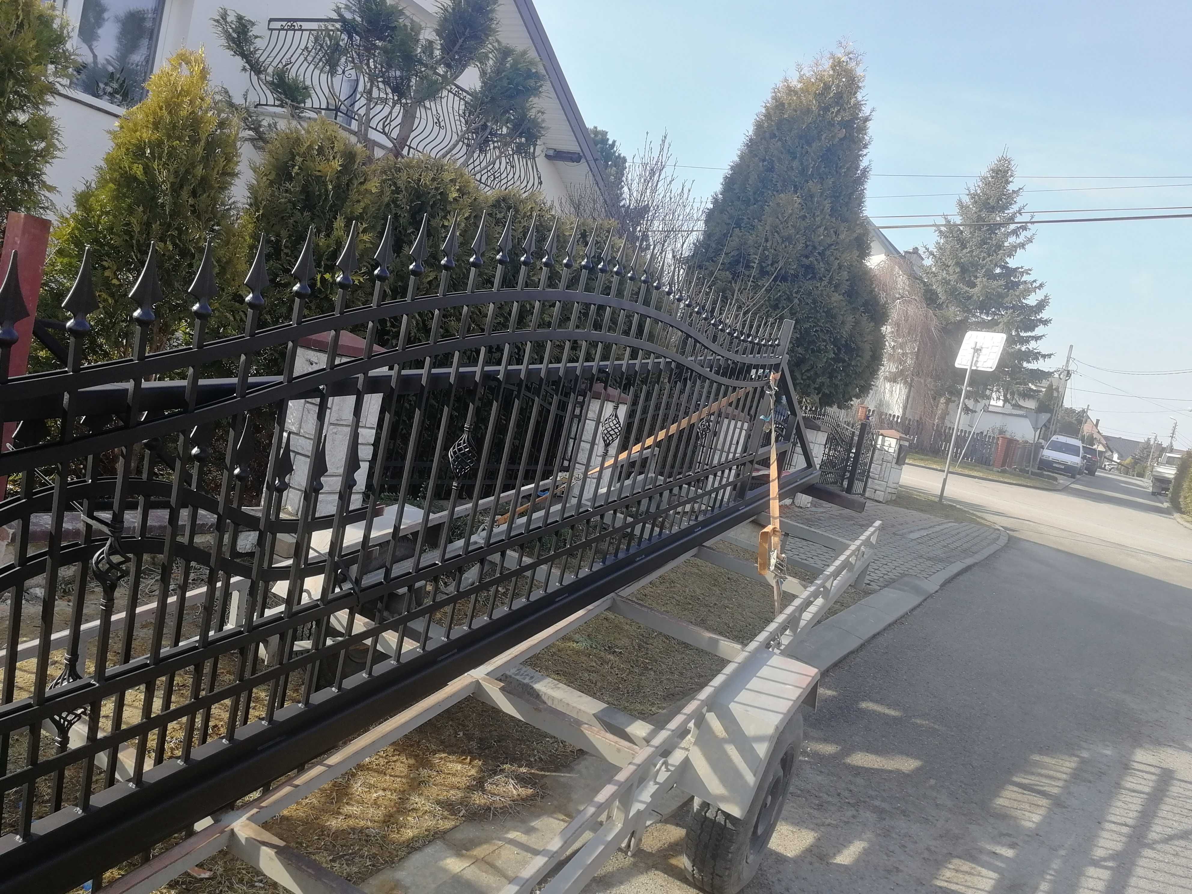 Brama wjazdowa , przesuwna.
