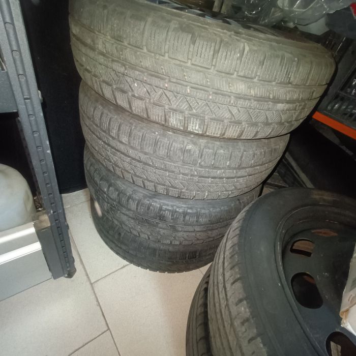 Vendo jantes Toyota Yaris com pneus