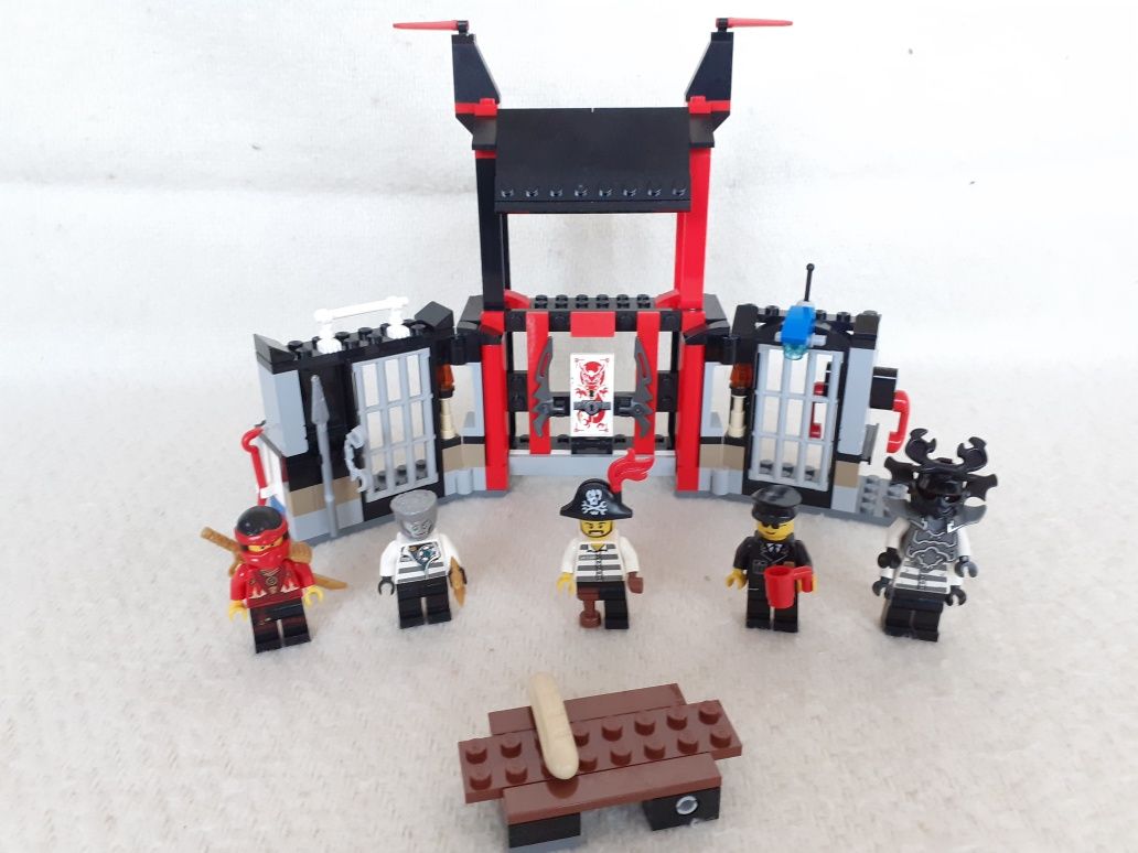 Lego Ninjago 70591 - Ucieczka z więzienia Kryptarium