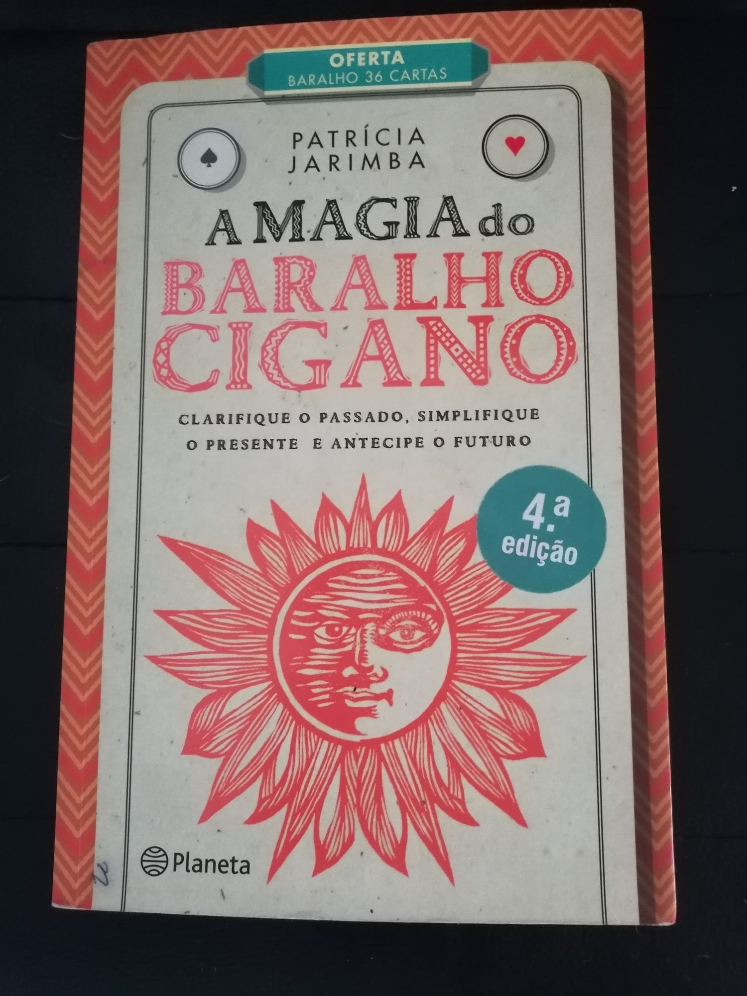 Livro a magia do baralho cigano