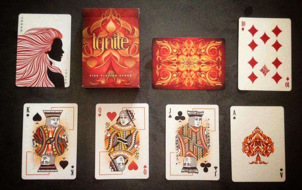 Dois Baralho de Cartas Ignite ou Ritual Red