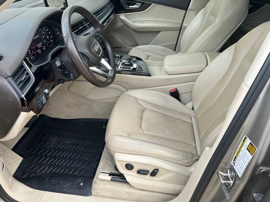 2017 Audi Q7 3.0T Prestige 7 місць