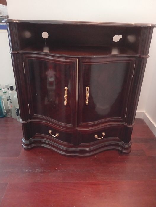 Móvel TV e Bar Mogno