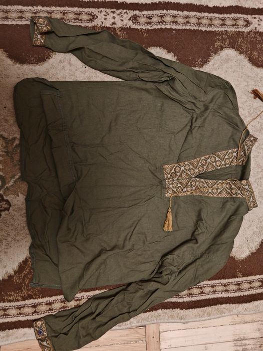 Вишиванка ручної роботи