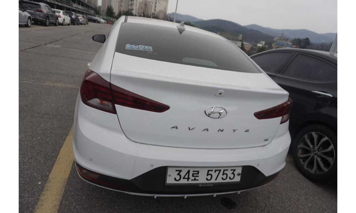 2020  HYUNDAI ELANTRA 1.6 машина із Кореї по дуже доступній ціні