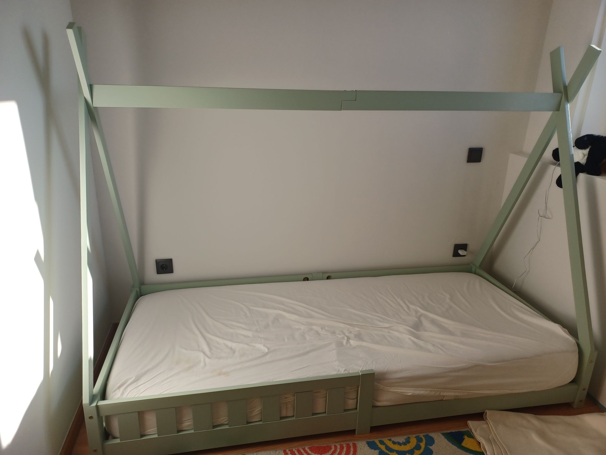 Cama estilo montessori 90x200