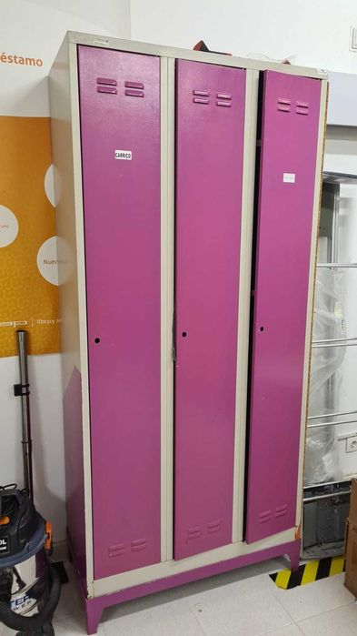 Armário vestiário de 3 portas