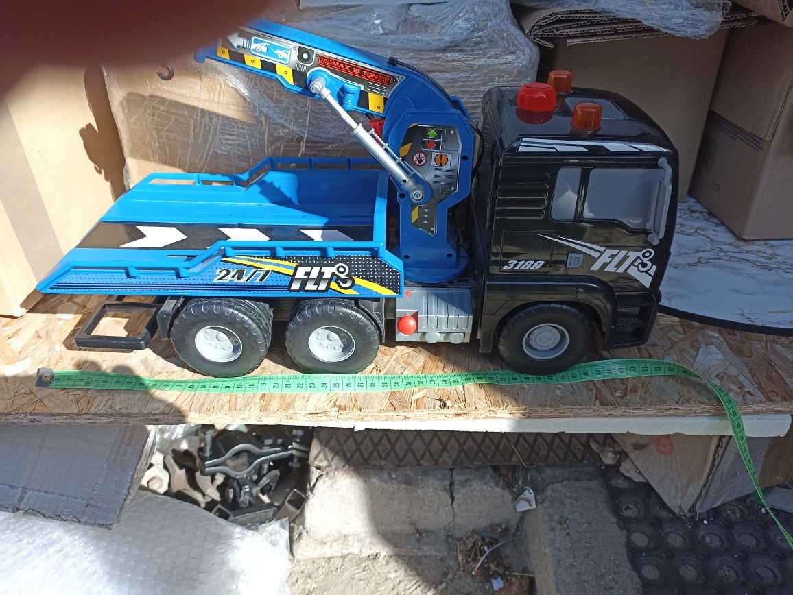 Duży zabawkowy auto holownik Man laweta i HDS  50 cm długości