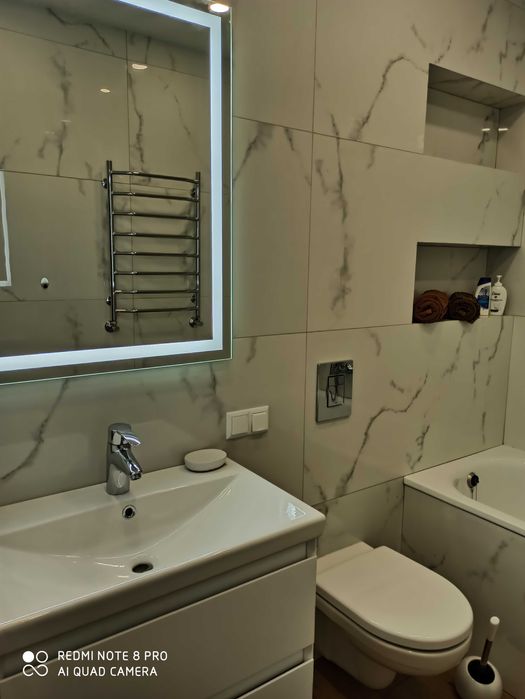 Почасово посуточно Люкс новострой м. Масельского, ХТЗ.Феникс.ЖК Мира-1