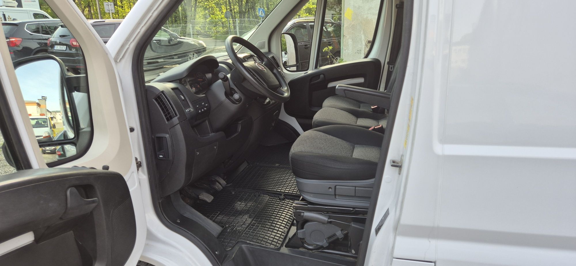 Wypożyczalnia samochodów dostawczych Fiat Ducato L3H2 2.3JTD 2020
