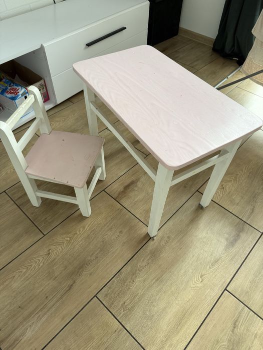 Stoliczek z krzeselkami drewniany