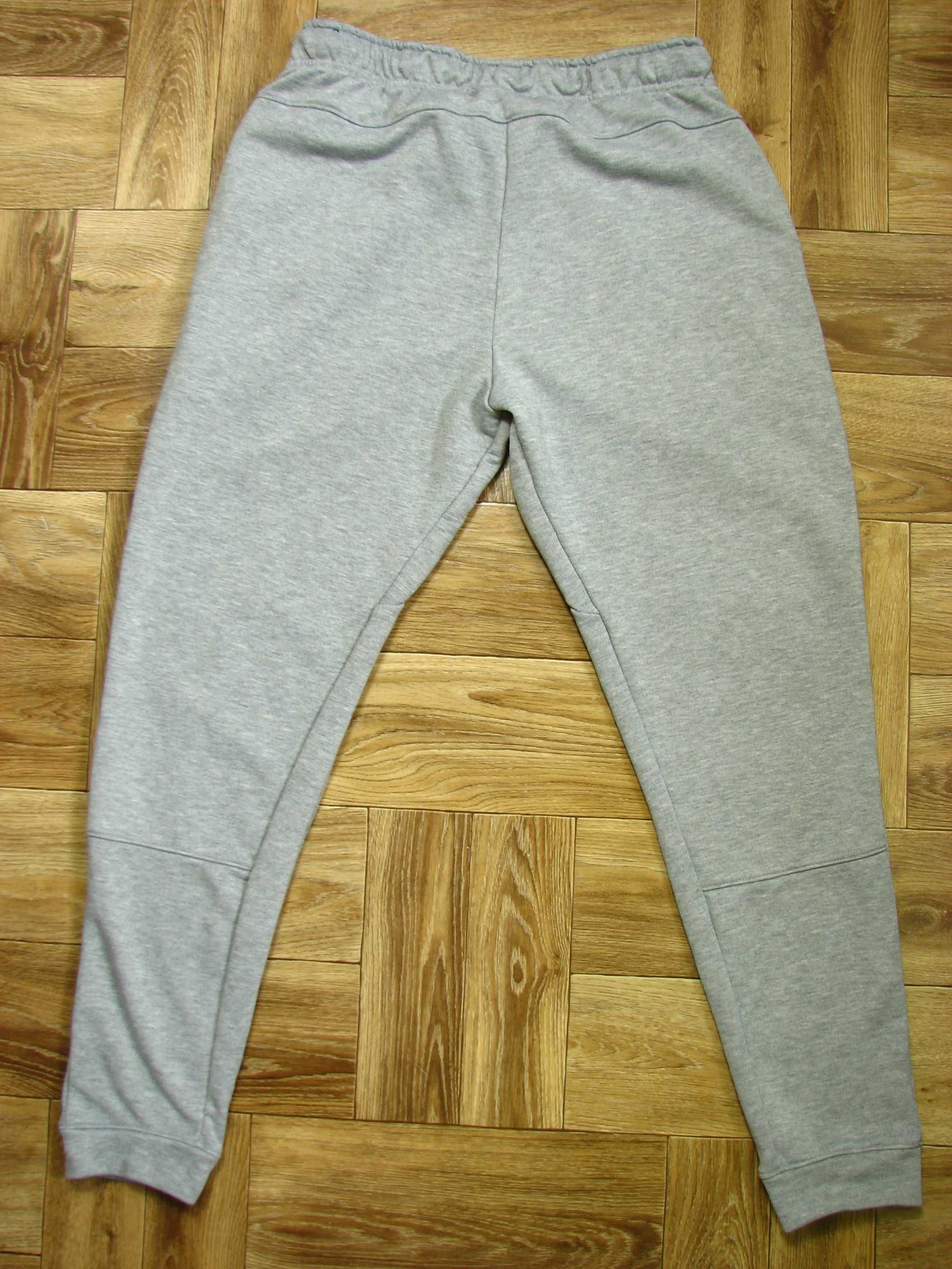 Spodnie joggery męskie Nike Taper Fleece