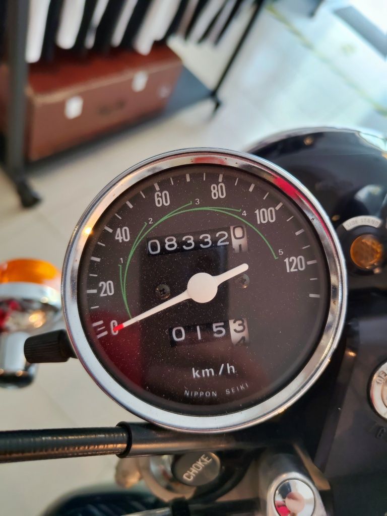 Honda CM 125 bicilíndrica
