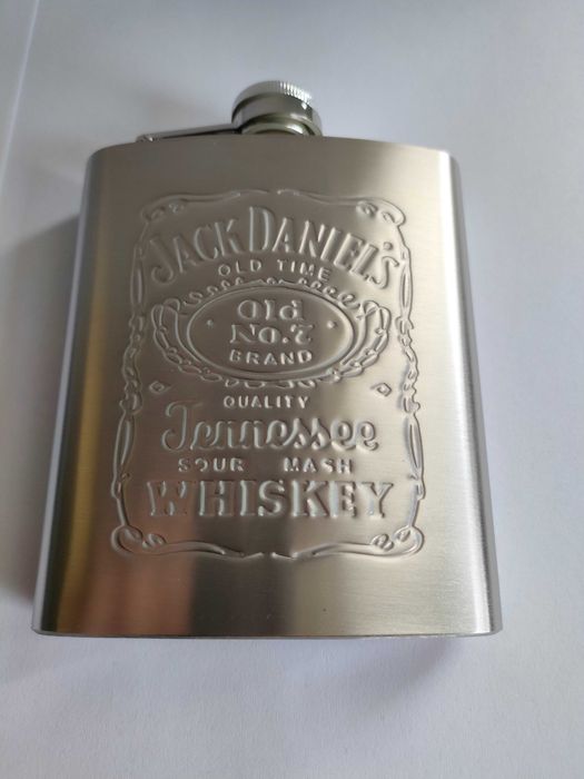 Piersiówka Jack Daniels whiskey srebrna prezent 235ml