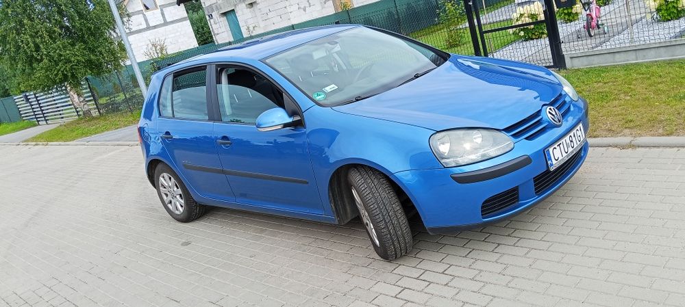 Volkswagen Golf V 1.6MPI 102KM