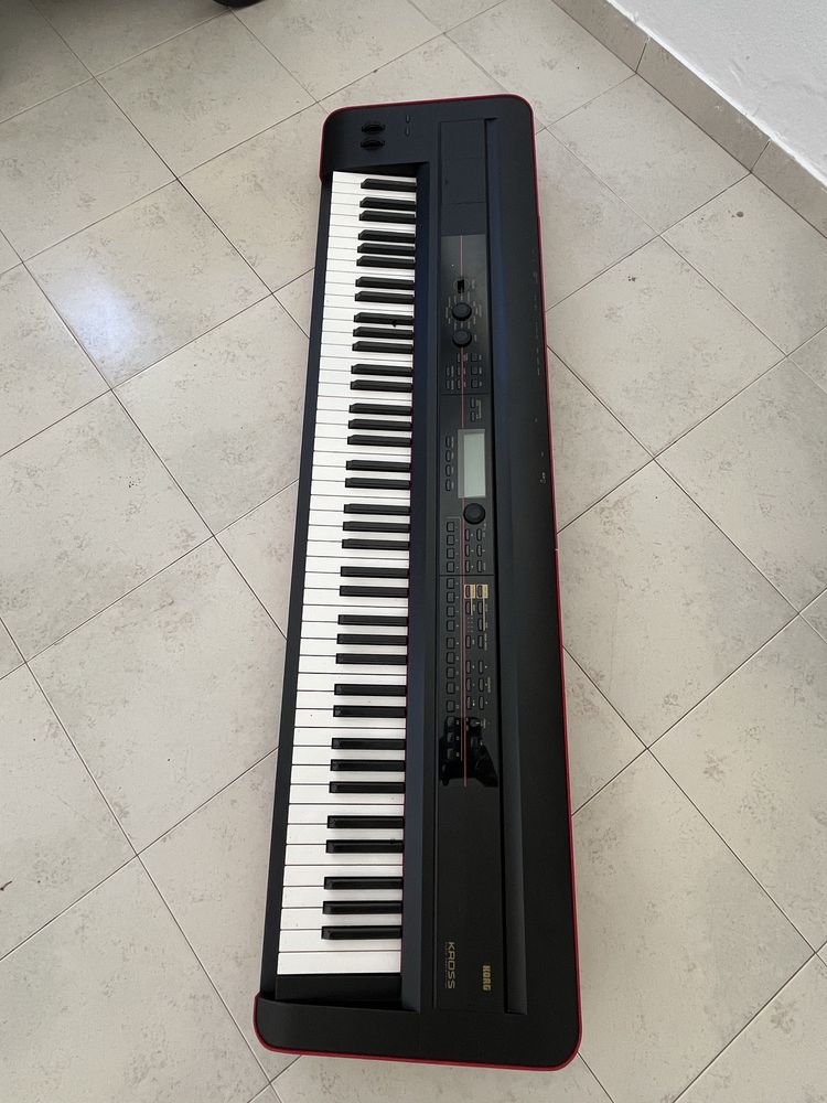 Piano korg kross